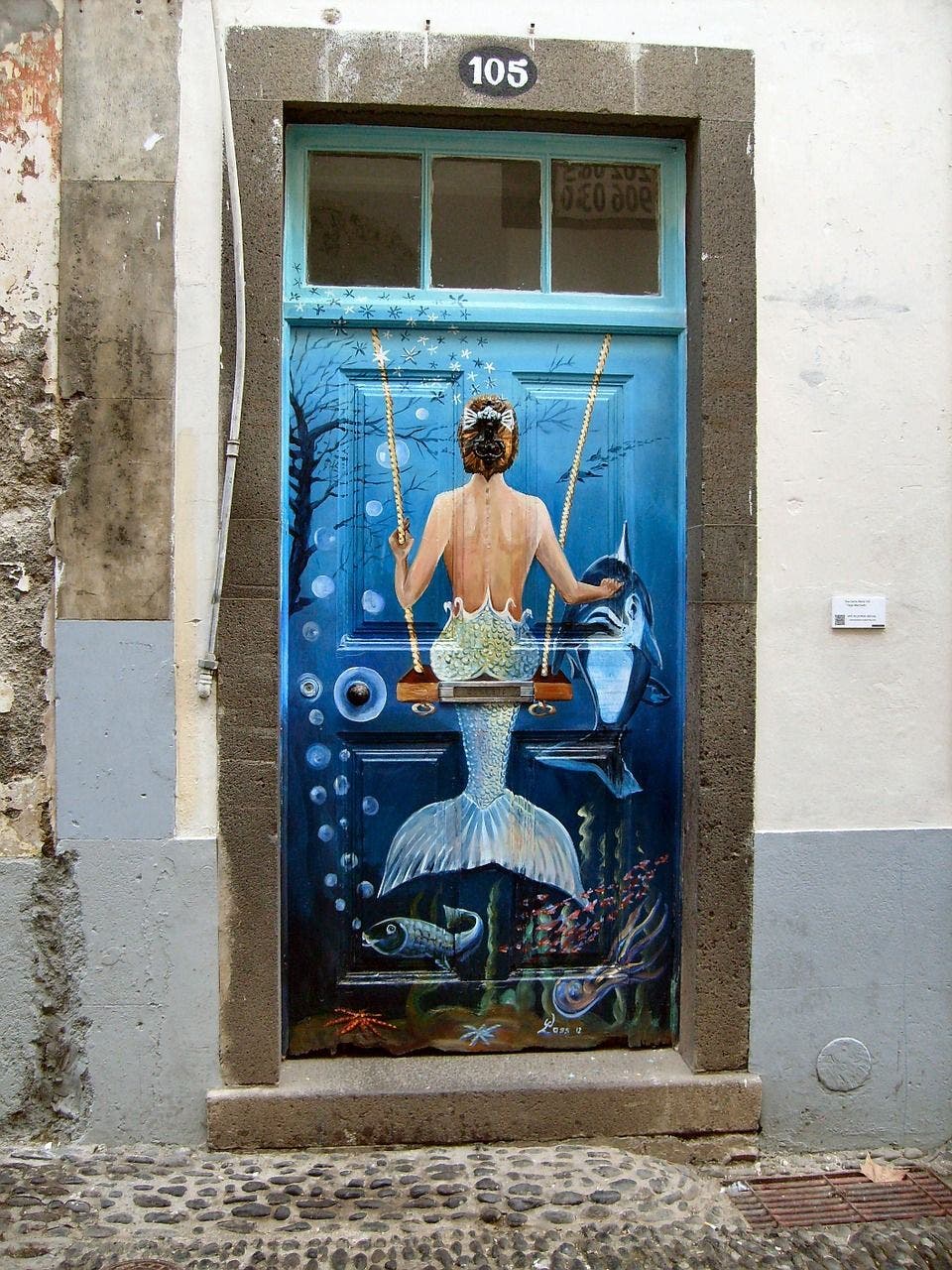 Puertas decoradas en Funchal. Foto: Alfred Koop | Pixabay.