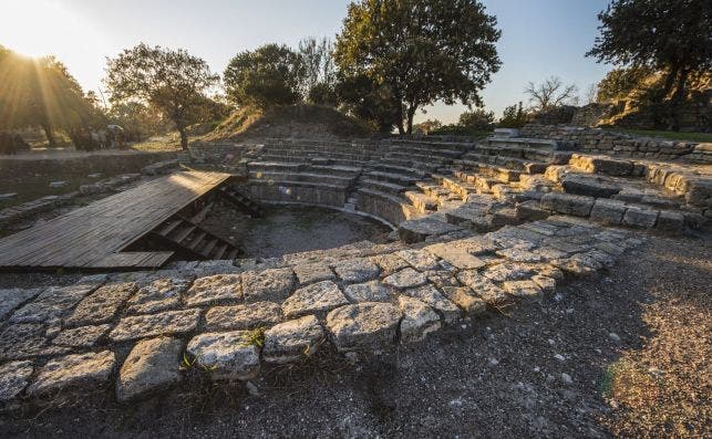Restos del anfiteatro de la antigua Troya. Foto Getty Images.