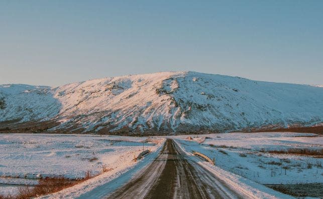 Ring Road, Islandia. Foto Bailey Zindel Unsplash