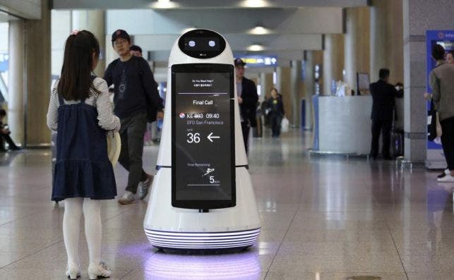 Robot Troika, aeropuerto Incheon Corea. Foto EFE.