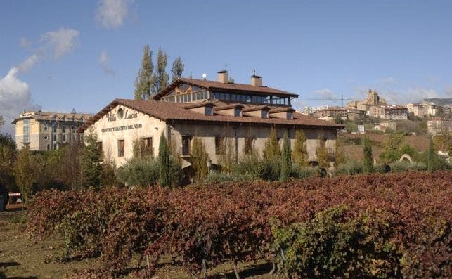 Ruta Rioja Alavesa.  Centro TemÃ¡tico del vino Villa LucÃ­a. Laguardia