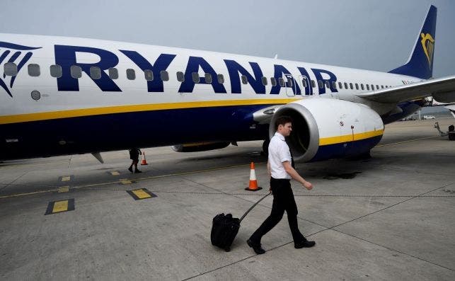 Los sindicatos de tripulantes de Ryanair anuncian diez dÃ­as de huelga para septiembre. Foto: EFE.