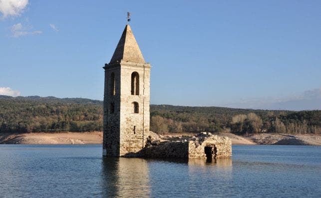 Sant RomaÌ€ de Sau, pueblo sumergido en Osona, CataluÃ±a. Foto: josep bracons Flicrk