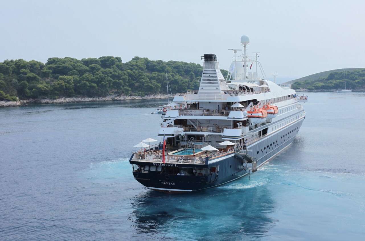 Seadream 1 shipvisit. Seadream yacht club. Sea dream 2. Seadream yacht club. Яхта seadream.