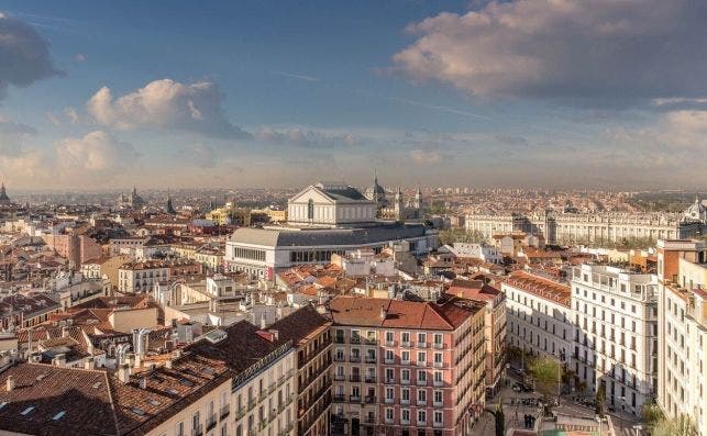 Skyline Madrid con el Teatro Real al fondo. Foto: Marriott.