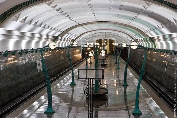 La estaciÃ³n de Slavyanskiy Bulvar homenajea al metro de ParÃ­s