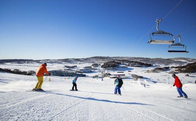 Snow y esqui en Perisher, Australia. Turismo de Australia.