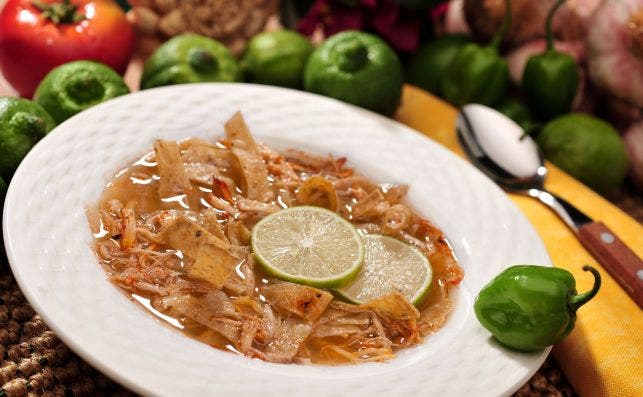 Sopa de Lima. Foto Turismo de YucatÃ¡n.