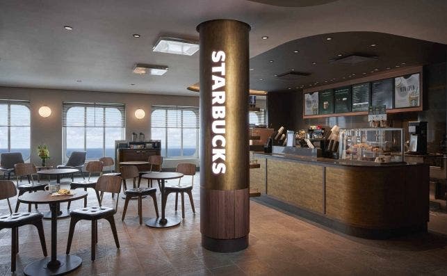 Starbucks en el Norwegian Joy. Foto Norwegian Cruise Line.