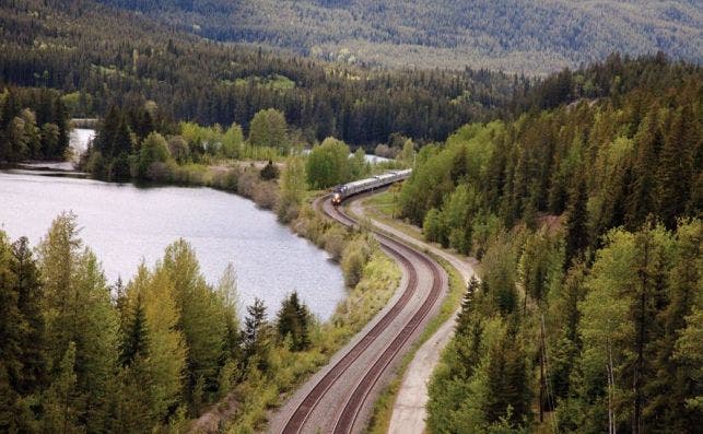 El trayecto recorre mÃ¡s de 4.500 km de la extensa geografÃ­a de CanadÃ¡. Foto: The Canadian.