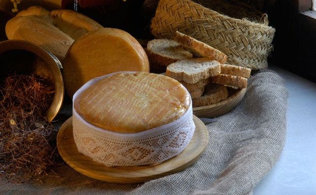 Torta del Casar Â© Turismo de Extremadura