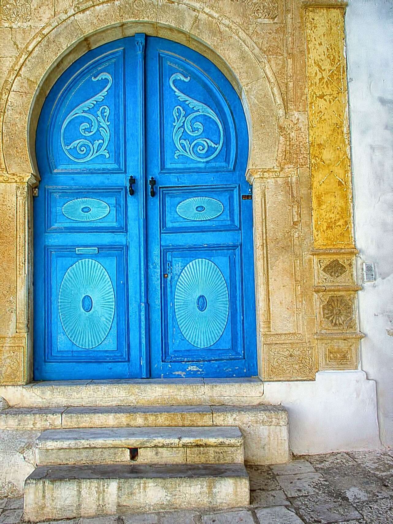 Tradicional puerta de Sidi Bou Said. Foto  Jori Samonen from Pixabay