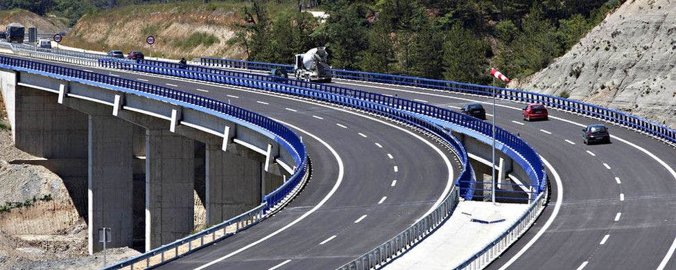 Rajoy maniobra para que la quiebra de las autovías estalle