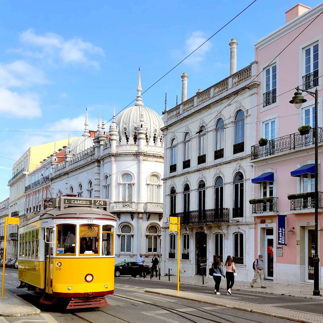 TranviÌa en Lisboa. Foto Martin Kallur Unsplash