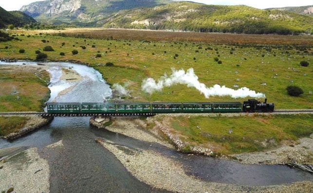 El Tren del Fin del Mundo atraviesa siete kilÃ³metros de bosques y turberas. Foto: Ferrocarril Austral Fueguino.