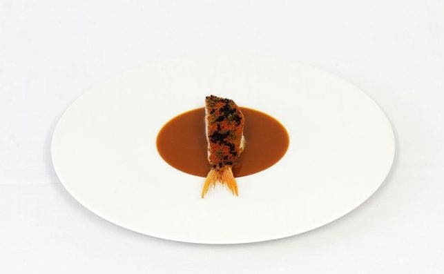 Un plato de pescado se torna en obra de arte en manos de Massimo Bottura. Foto Paolo Terzi.