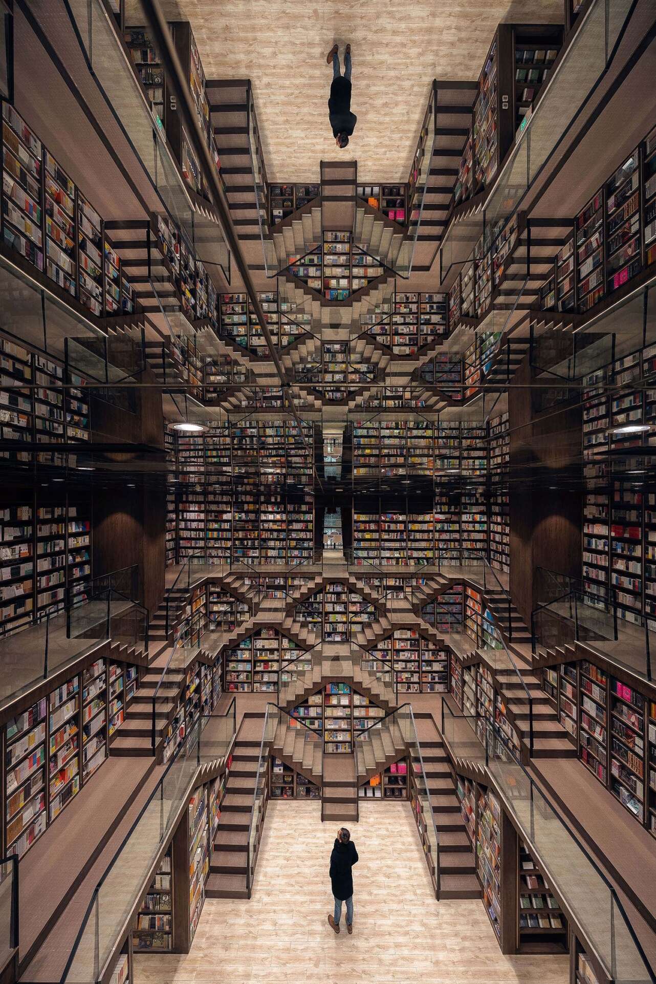 Â¿Una librerÃ­a o una ilustraciÃ³n de Escher? Foto X + Living.