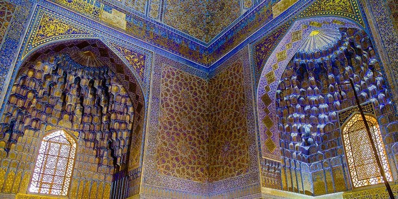 uzbekistan encrucijada de culturas interior de mausoleo de samarkand 790x395