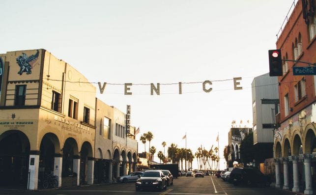 Venice Beach. Foto Nathan Dumlao Unsplash