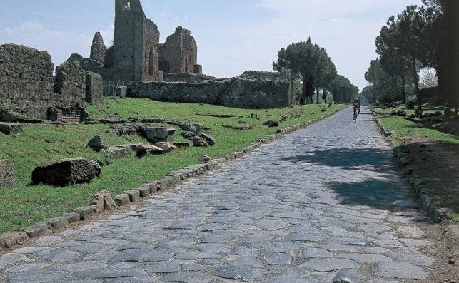 En la Via Appia se encuentran numerosos restos arqueolÃ³gicos. Foto: Parks.it
