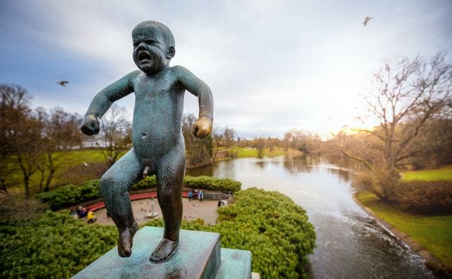 El 'Sinnataggen', la estatua mÃ¡s famosa del parque de Vigeland. Foto Janko Ferlic - Unsplash