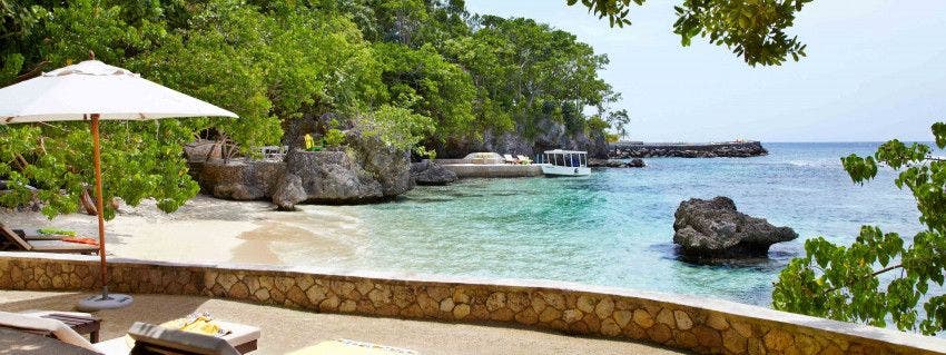 Villa Fleming se asoma al Caribe. Foto: Homeaway.
