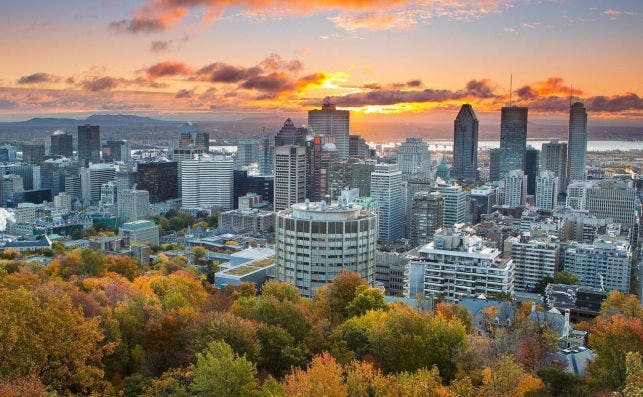 Vistas panoramicas de Montreal desde la terraza del Chalet de Mont Royal. Foto de Turismo de Montreal