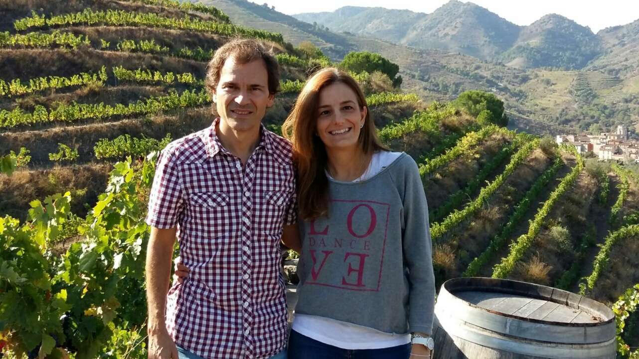 David y Olivia, en las viñas de Marco Abella