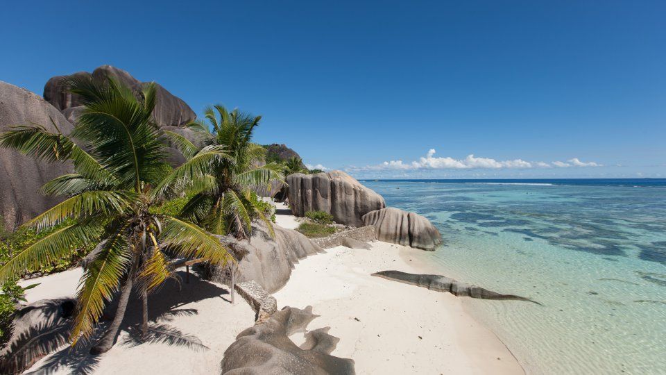 la digue anse source d argent 01 header[1]