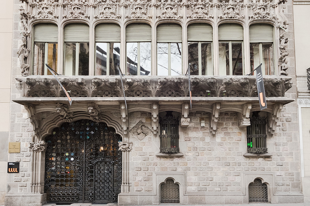 Fachada sobre Diagonal del Palau Baró de Quadras. Foto: Cases Singulars