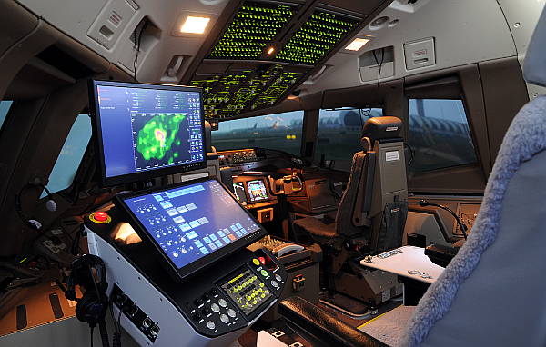 El simulador reproduce el interior de un B777 Foto Thai Airways