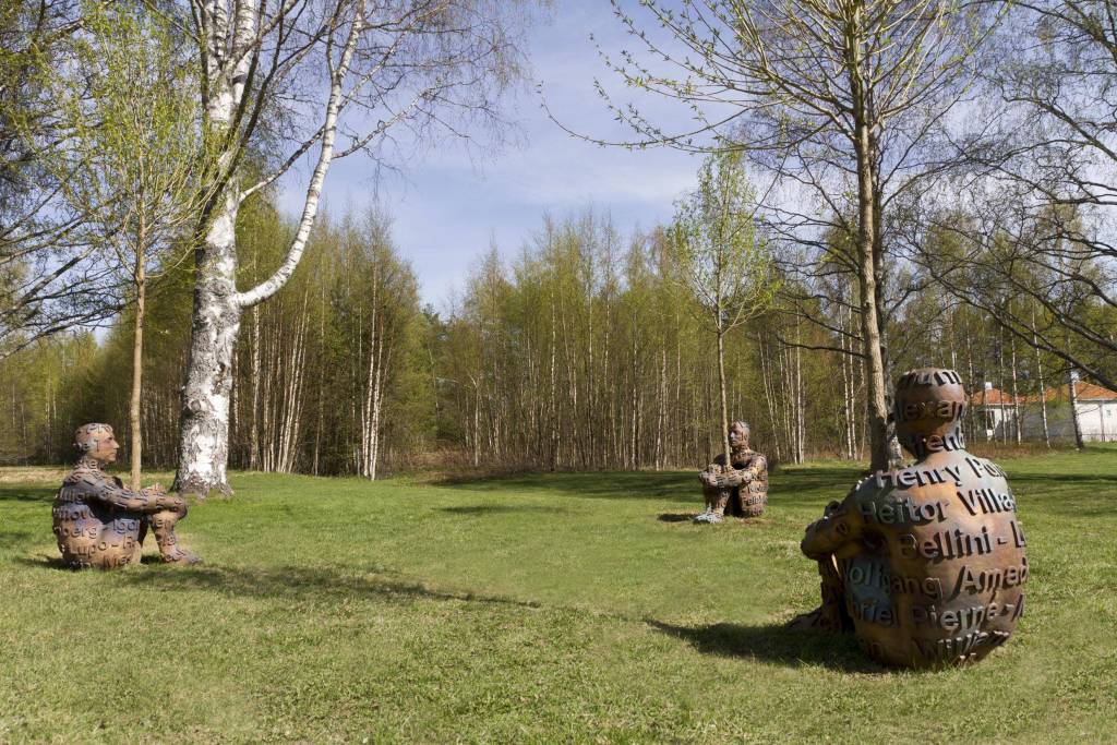 Casi 200 artistas han presentado sus esculturas en el parque Umedalen. Foto: Galleri Andersson/Sandström