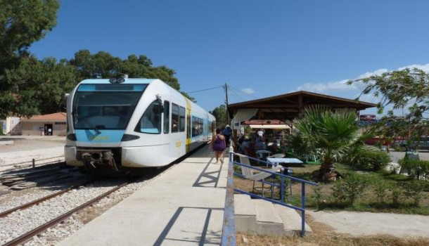 Tren de Katakolo, un trayecto moderno a la antigüedad. Foto: Trainose