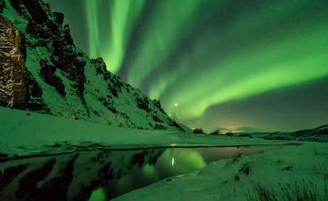Aurora borela en el Ártico. Foto Jonatan Pie Unsplash