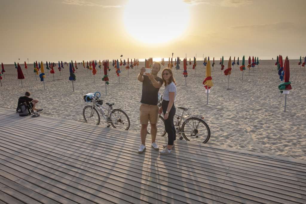 De París al Canal de la Mancha sin bajarse de la bici. Foto David Darrault.