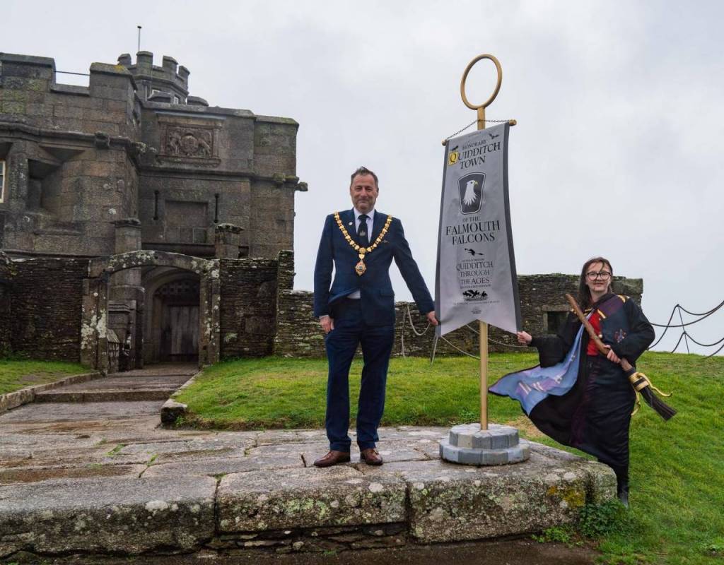 Los Halcones de Falmouth se presentaron en el castillo de Pendennis.