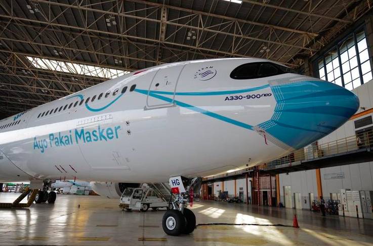 El avión con mascarilla es un A330-900neo. Foto: Garuda Indonesia