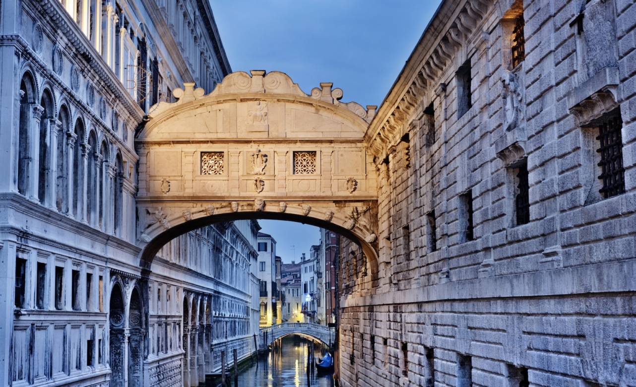 Puente de los Suspiros, Venecia. Foto: Getty Images.