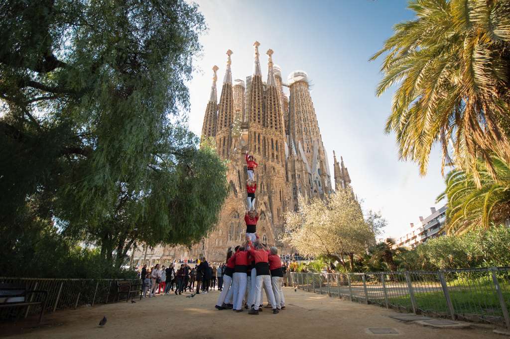 Ante la Sagrada Familia. Foto: Roberta Esteves