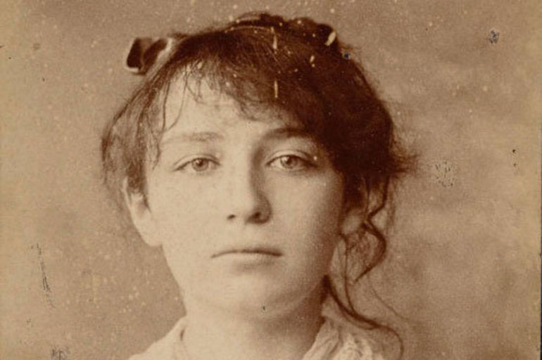 Uno de los pocos retratos fotográficos de Camille Claudel