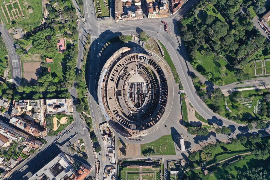 El proyecto incluye una plataforma móvil en madera que se puede retirar rápidamente. Foto: Ministerio de Patrimonio y Actividades Culturales  EFE.