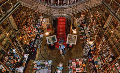 Librería Lello, en Oporto. Foto Peter Justinger-Unsplash