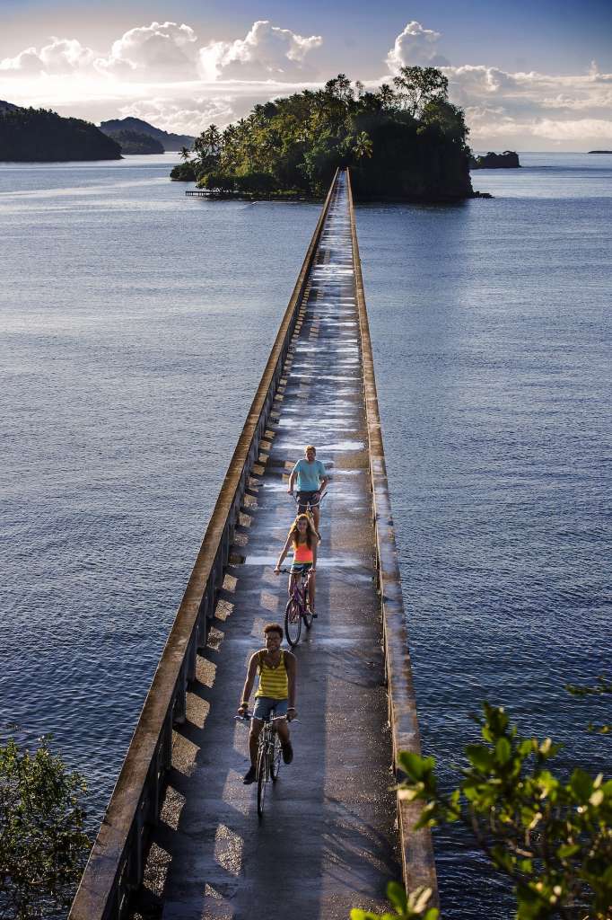 Uno de los exuberantes islotes de la península de Samaná. Foto Turiasmo República Dominicana.