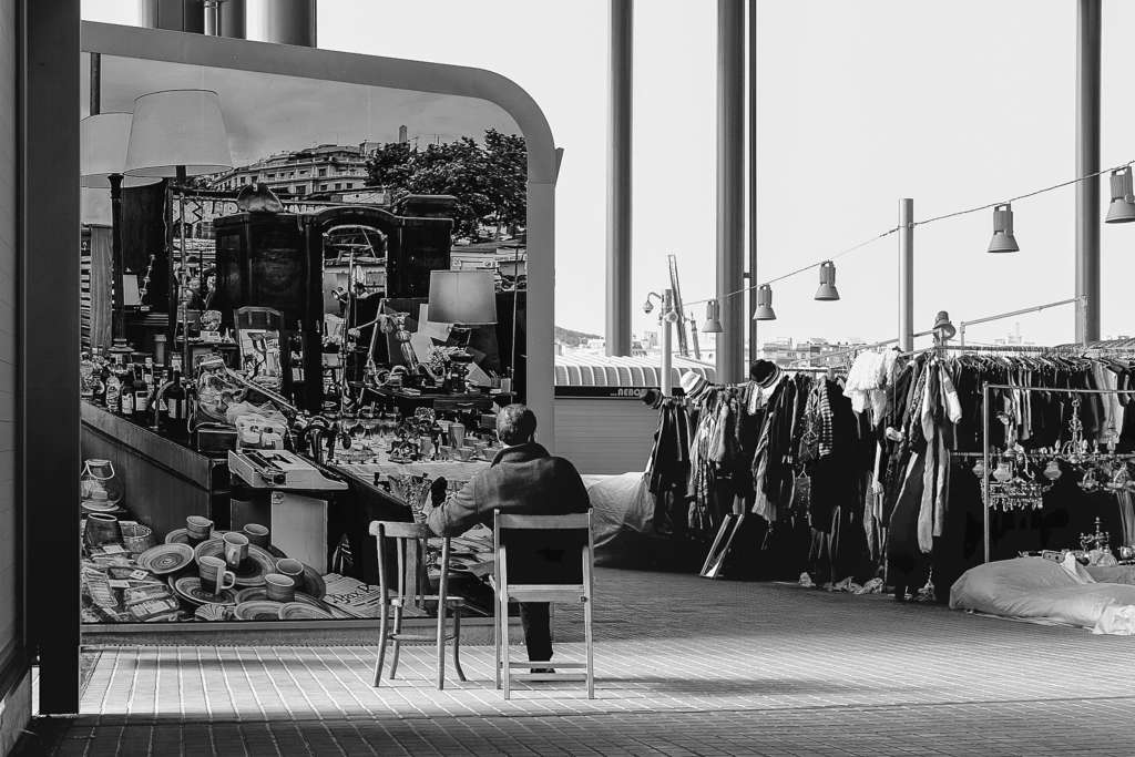 El pasado y el presente en el mercado. Foto Rafael Vargas