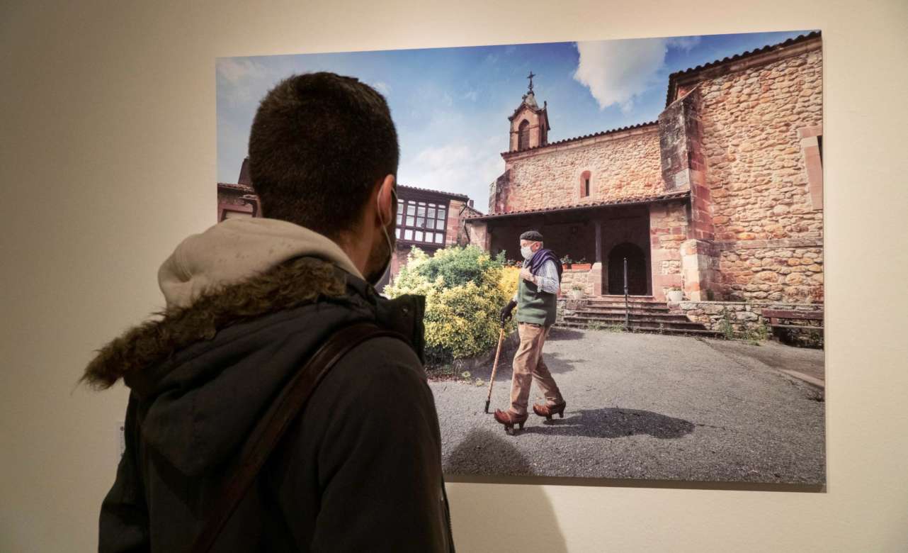2 Exposición 'El Covid en Cantabria'. Foto Román Aguilera-EFE.jpg