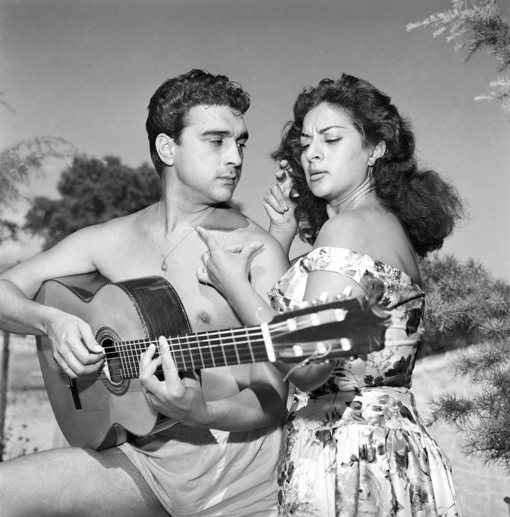 La cantante Lola Flores y su esposo, Antonio González "El Pescaílla". Foto EFE