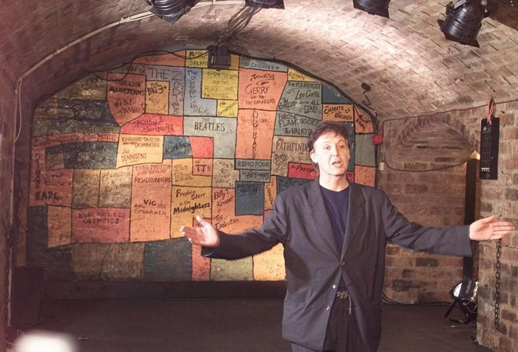 Paul McCartney en The Cavern, en 1999 . Foto Phil Noble-EFE