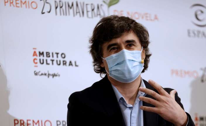 Pedro Simón, Premio Primavera de Novela 2021 por "Los ingratos". Foto Chema Moya-EFE