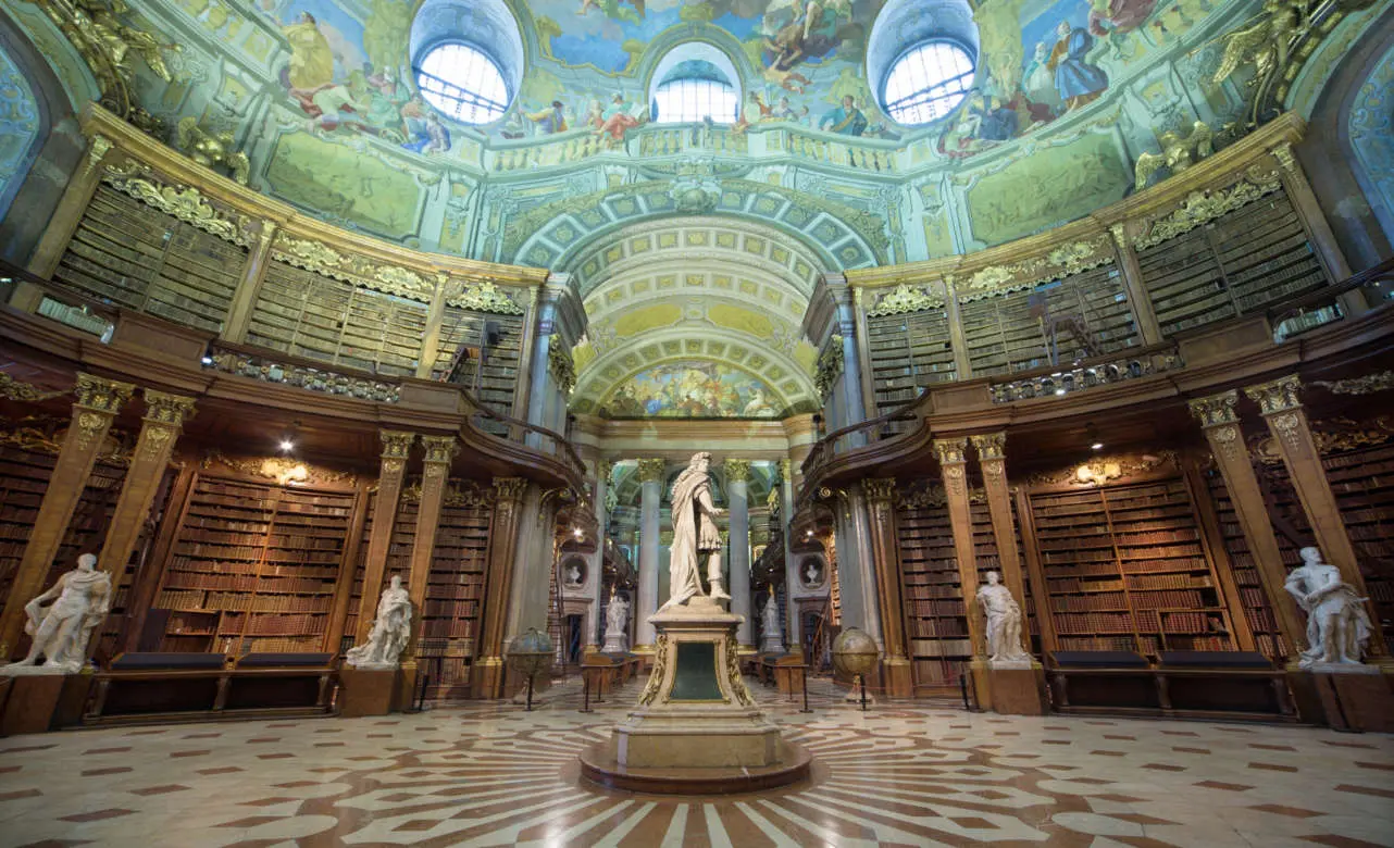 https://www.economiadigital.es/tendenciashoy/wp-content/uploads/2021/03/Sala-del-Estado.-Foto-Biblioteca-Nacional-de-Austria-1282x780.jpg.webp