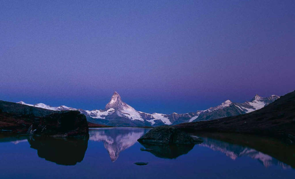 El monte Cervino por la noche. Foto Turismo de Suiza